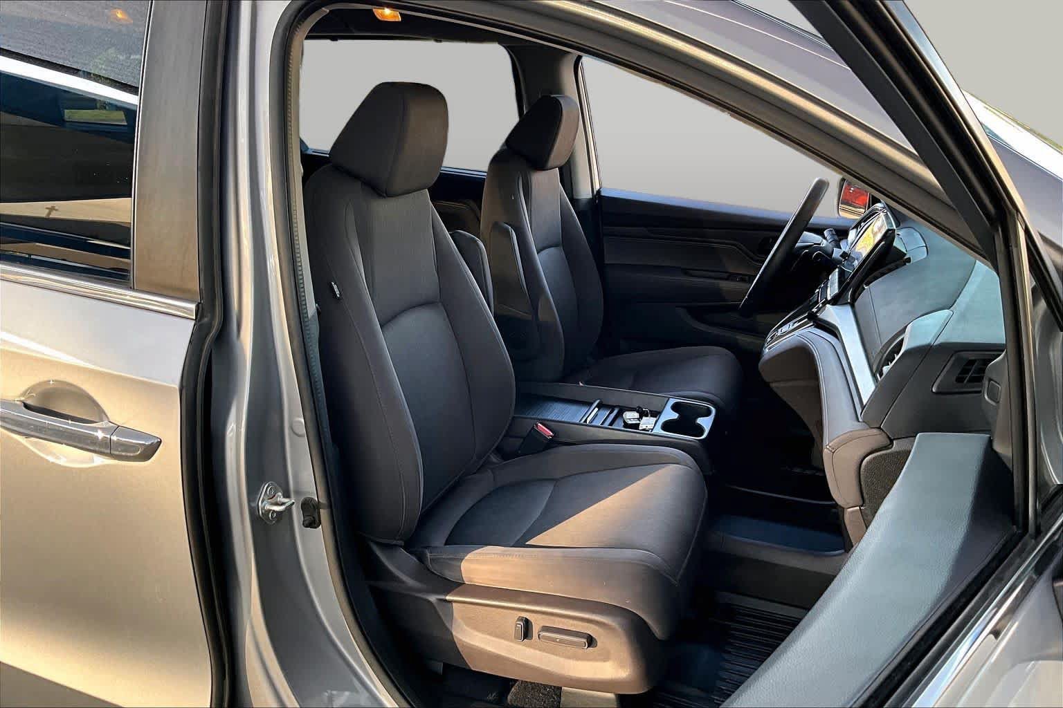 Certified 2022 Honda Odyssey EX image 9