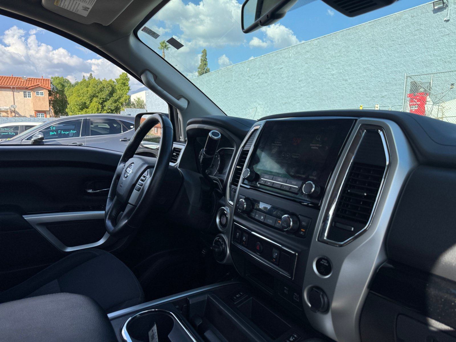 Used 2021 Nissan Titan SV w/ SV Convenience Package AWD/4WD image 21