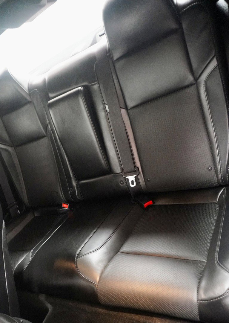 Used 2015 Dodge Challenger SXT Plus w/ Premium Sound Group image 5