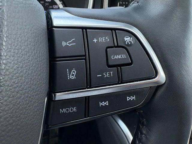 Used 2021 Toyota Highlander Limited AWD/4WD image 27