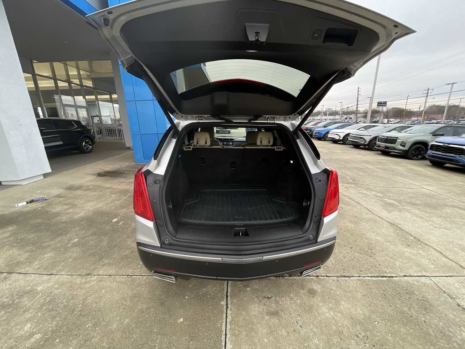 Certified 2017 Cadillac XT5 FWD image 25