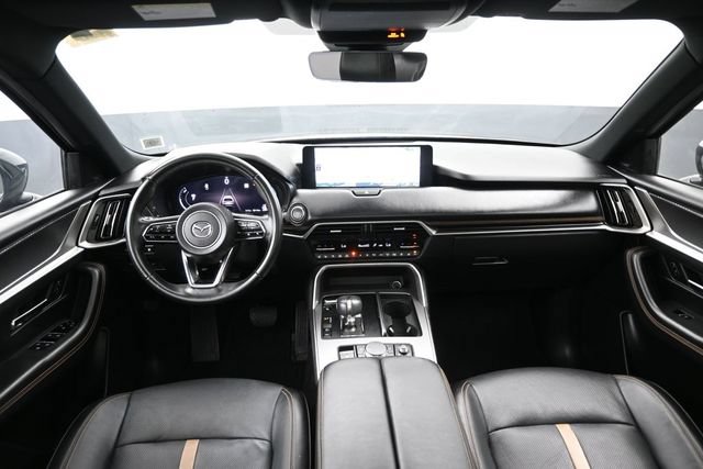 Certified 2025 MAZDA CX-70 Plug-In Hybrid w/ Premium Plus AWD/4WD image 9