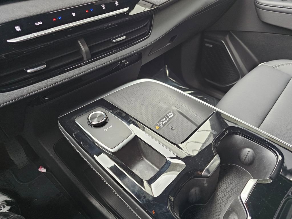 Used 2025 Buick Enclave Preferred w/ Power Package image 26