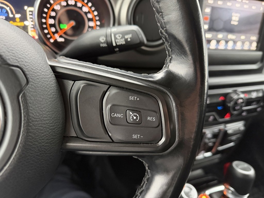 Used 2021 Jeep Gladiator Sport image 39