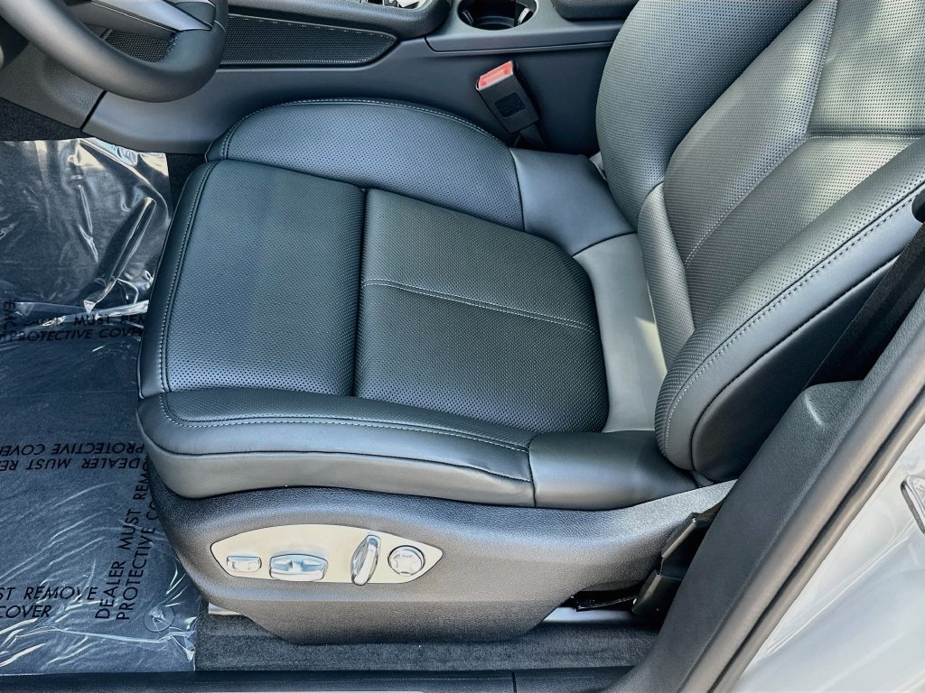 New 2026 Porsche Macan AWD/4WD image 22