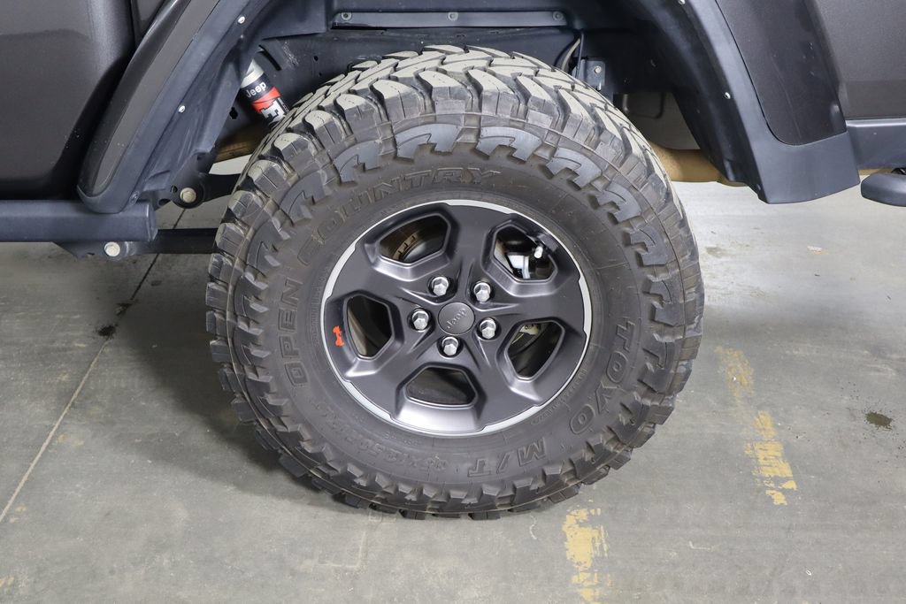 Used 2022 Jeep Gladiator Rubicon w/ LED Lighting Group AWD/4WD image 43
