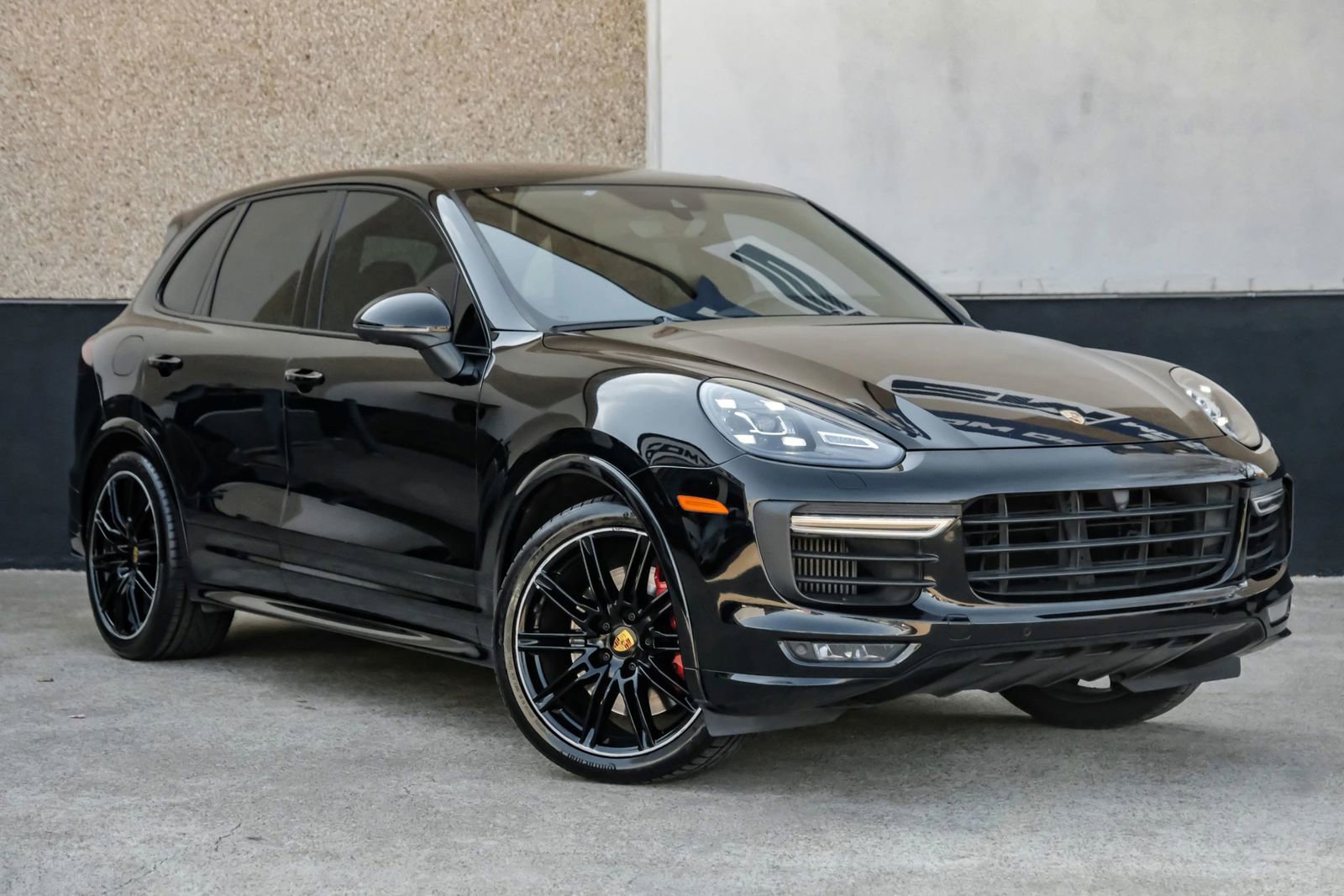 Used 2018 Porsche Cayenne GTS w/ Premium Package Plus image 6