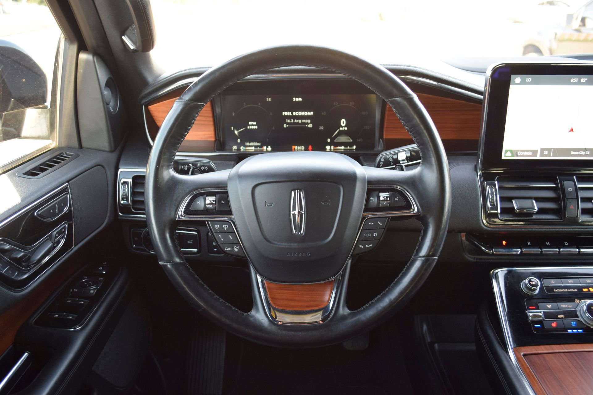 Used 2019 Lincoln Navigator L Reserve AWD/4WD image 8