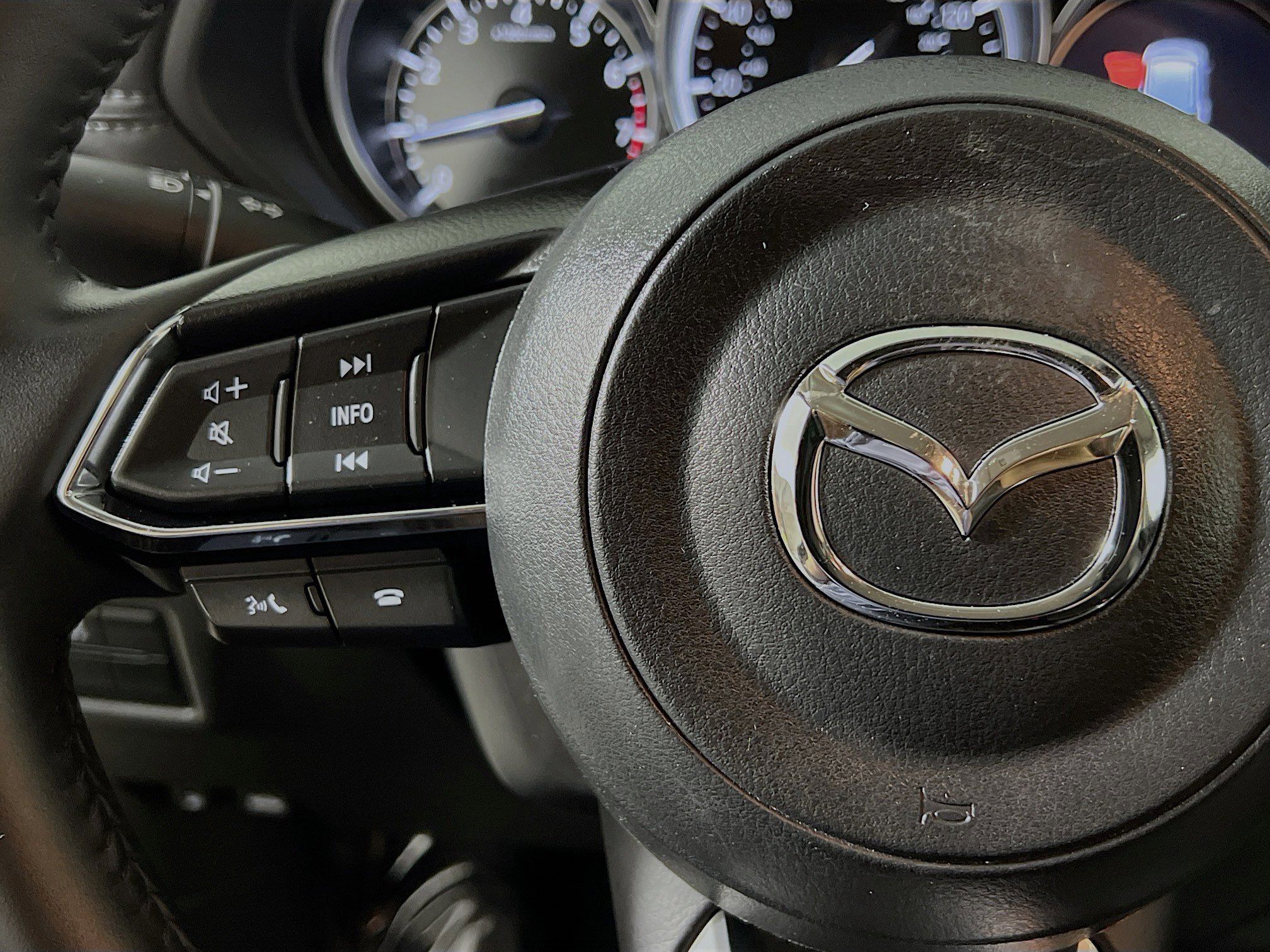 Used 2025 MAZDA CX-5 AWD 2.5 S w/ Preferred Package image 19