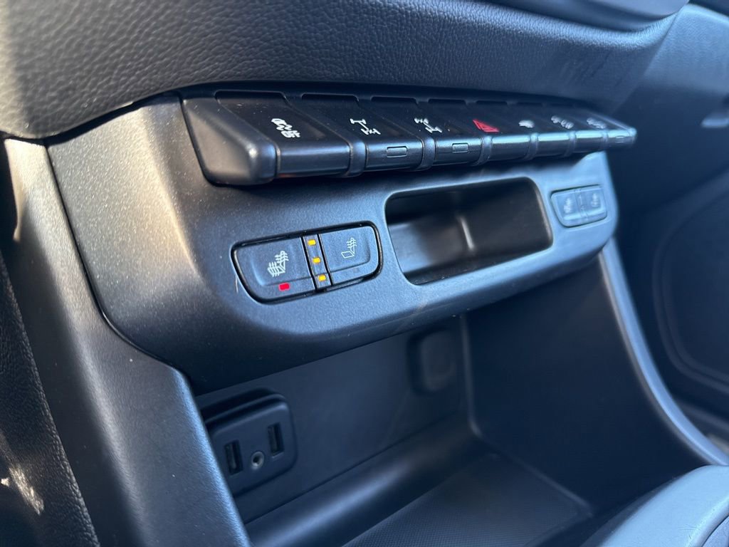 Used 2020 Chevrolet Colorado ZR2 w/ Colorado ZR2 Bison Edition image 22