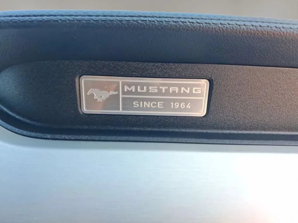 Used 2016 Ford Mustang Premium RWD image 36