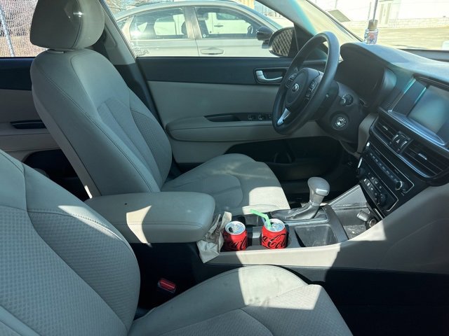 Used 2018 Kia Optima LX w/ 17" Alloy Wheels Package image 3