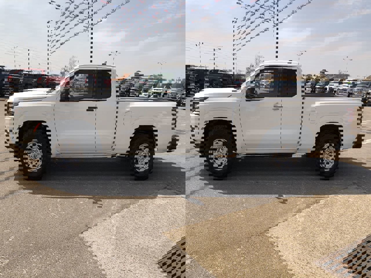 Used 2022 Nissan Frontier S image 11