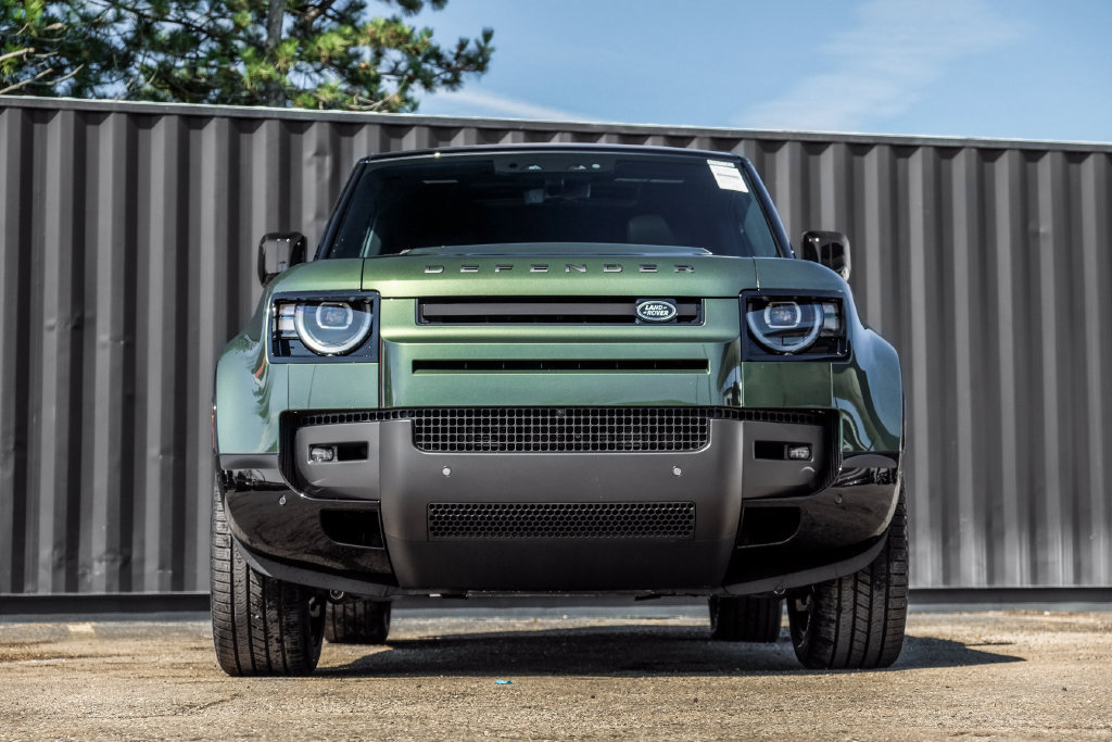 New 2026 Land Rover Defender 110 X-Dynamic SE AWD/4WD image 5