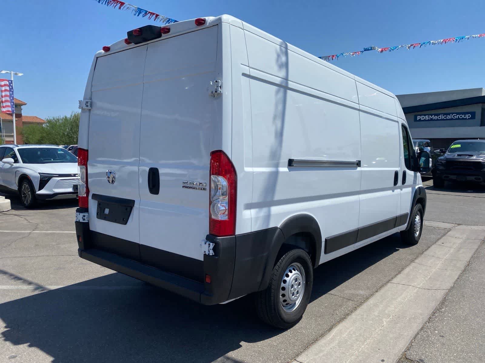 Used 2025 RAM ProMaster 2500 w/ Convenience Group FWD image 6