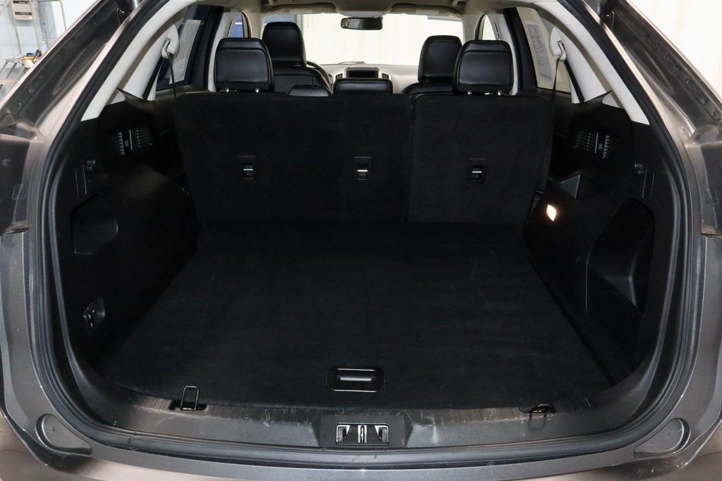 Used 2023 Ford Edge SEL image 14
