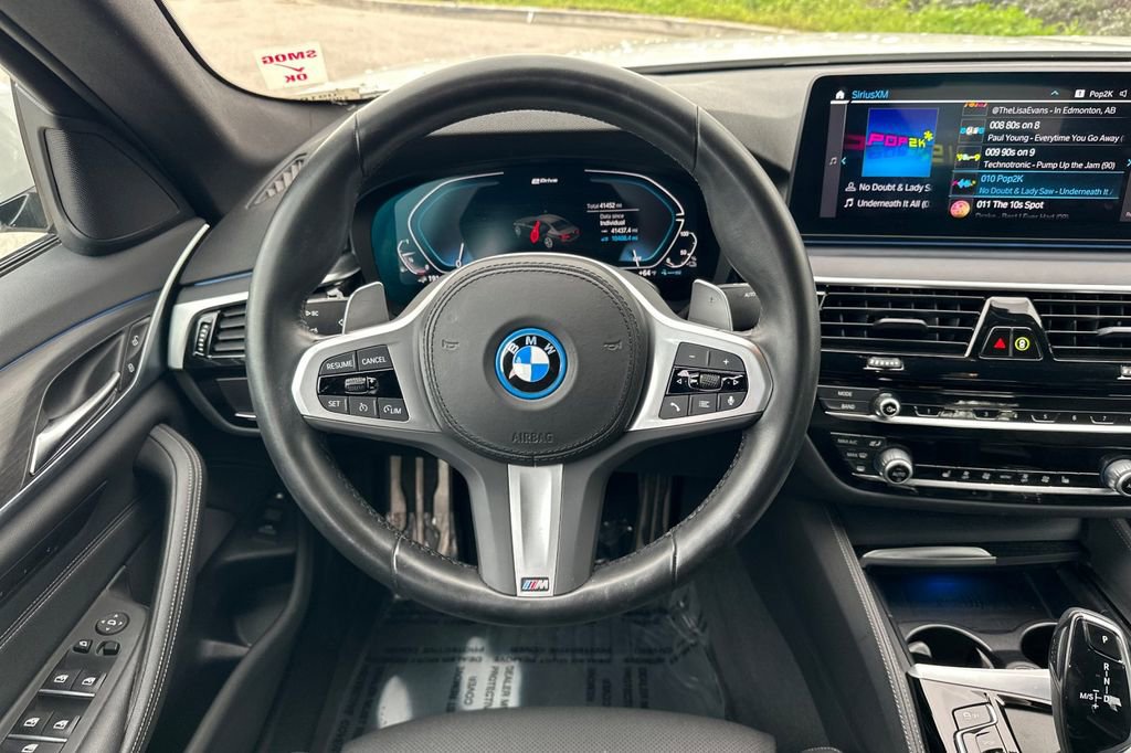 Used 2023 BMW 530e w/ M Sport Package image 15