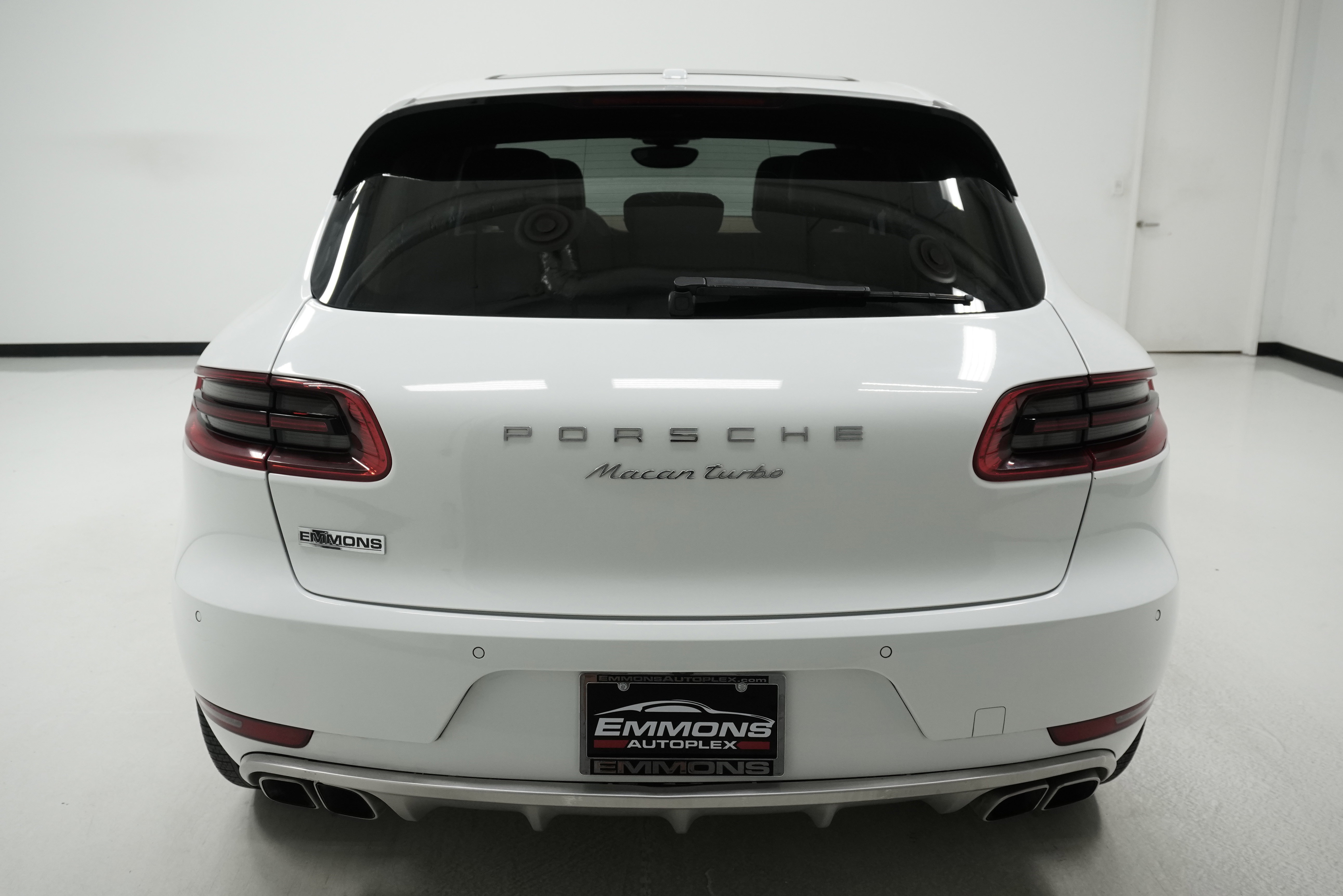 Used 2015 Porsche Macan Turbo image 5