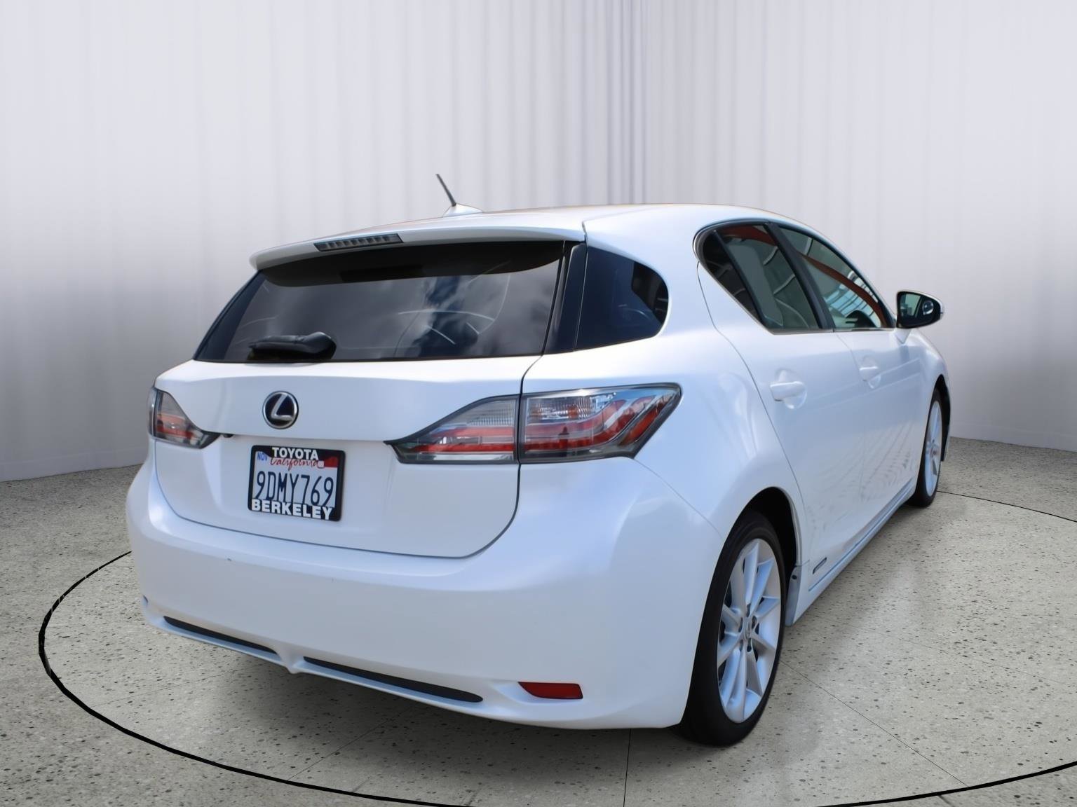 Used 2013 Lexus CT 200h w/ Premium Pkg w/Backup Camera image 8