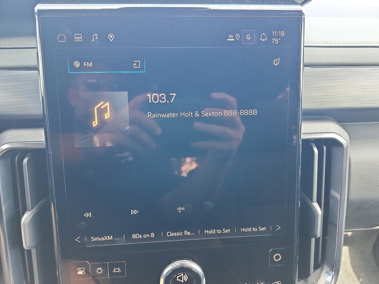 New 2026 GMC Acadia AT4 w/ Luxury Package AWD/4WD image 13