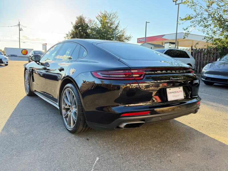 Used 2018 Porsche Panamera 4 AWD/4WD image 8