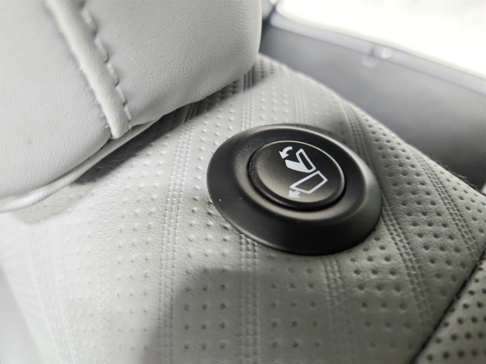 Used 2024 Hyundai Palisade SEL image 40