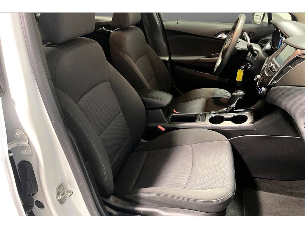 Used 2018 Chevrolet Cruze LT FWD image 9