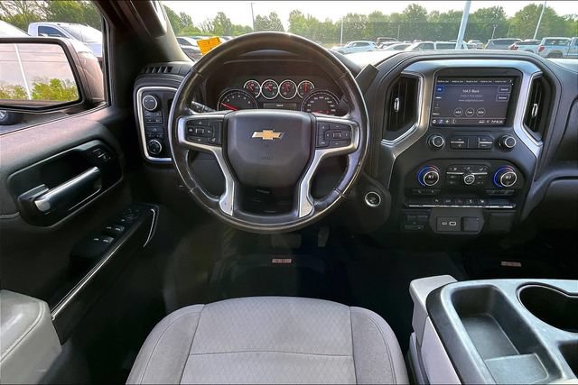 Used 2021 Chevrolet Silverado 1500 LT w/ LPO, Dark Essentials Package AWD/4WD image 9