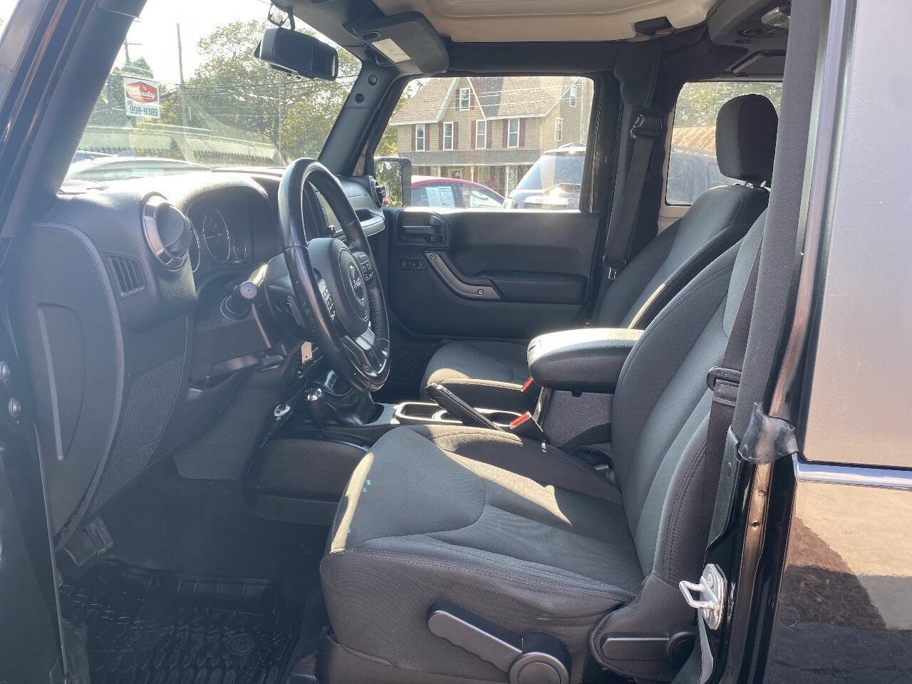 Used 2018 Jeep Wrangler Sport AWD/4WD image 12