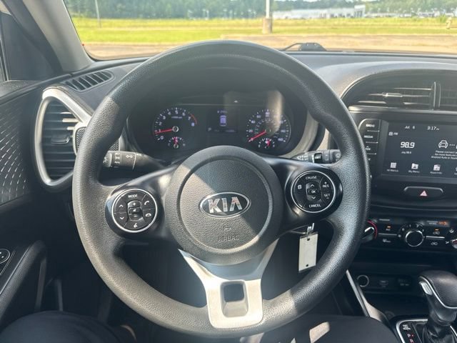 Used 2020 Kia Soul S FWD image 17
