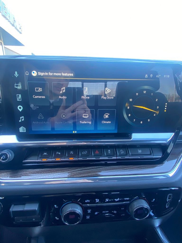 Used 2025 Chevrolet Silverado 1500 LT Trail Boss w/ LT Trail Boss Premium Package AWD/4WD image 7