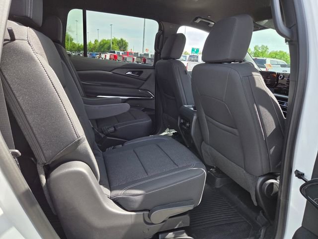 Used 2026 Chevrolet Traverse LT w/ Driver Confidence Package FWD image 13