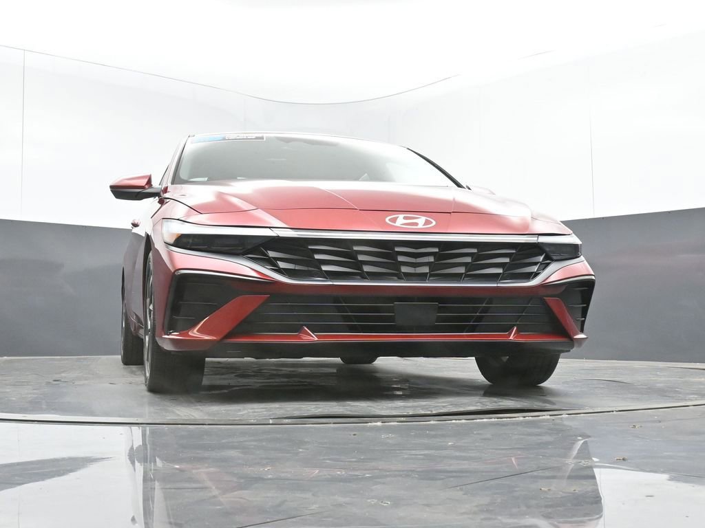 Used 2025 Hyundai Elantra SEL image 47
