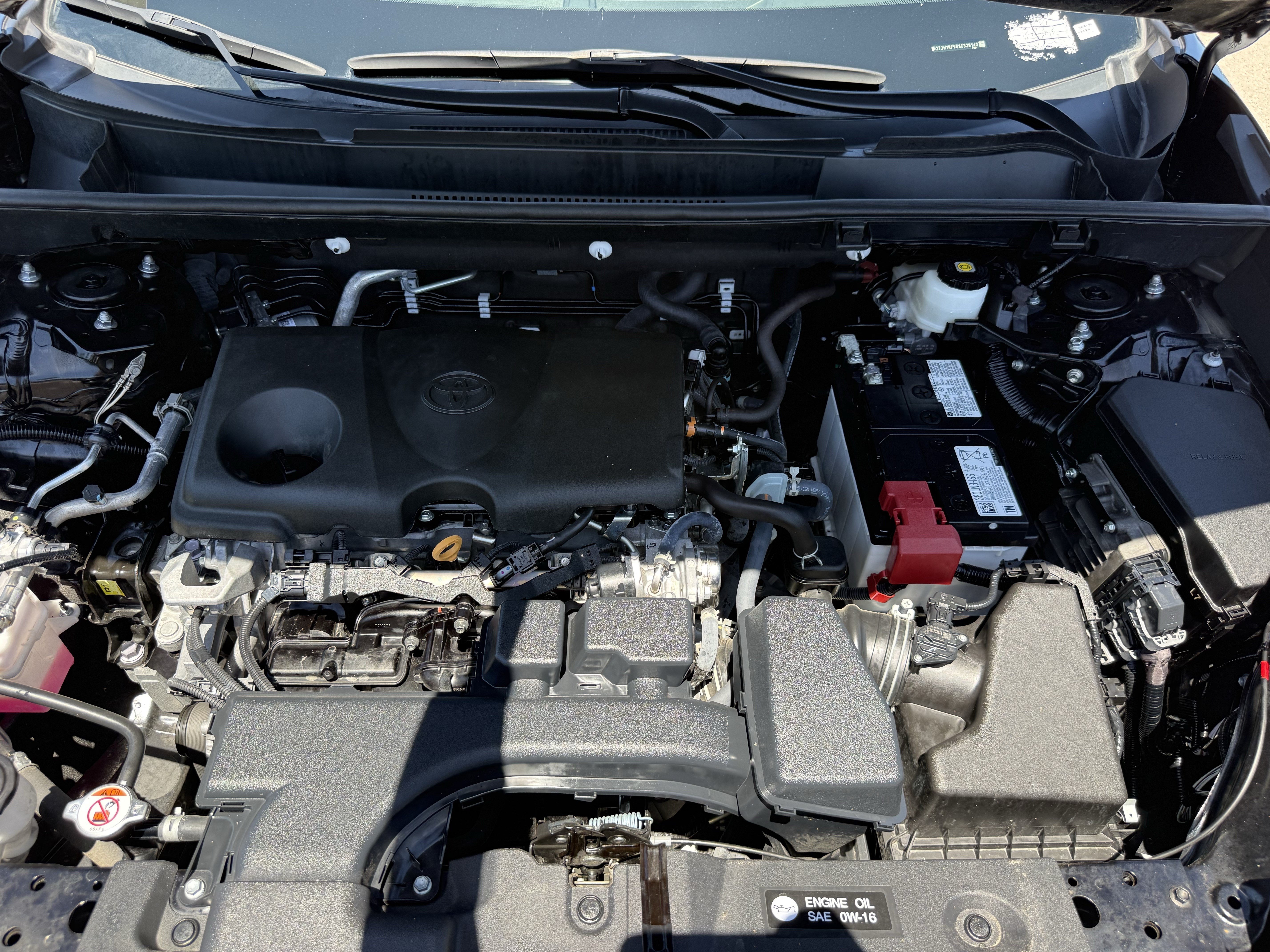 Used 2025 Toyota RAV4 XLE FWD image 33