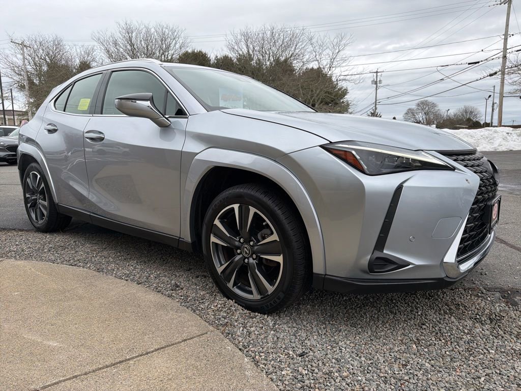 Used 2023 Lexus UX 250h AWD w/ Premium Package image 3