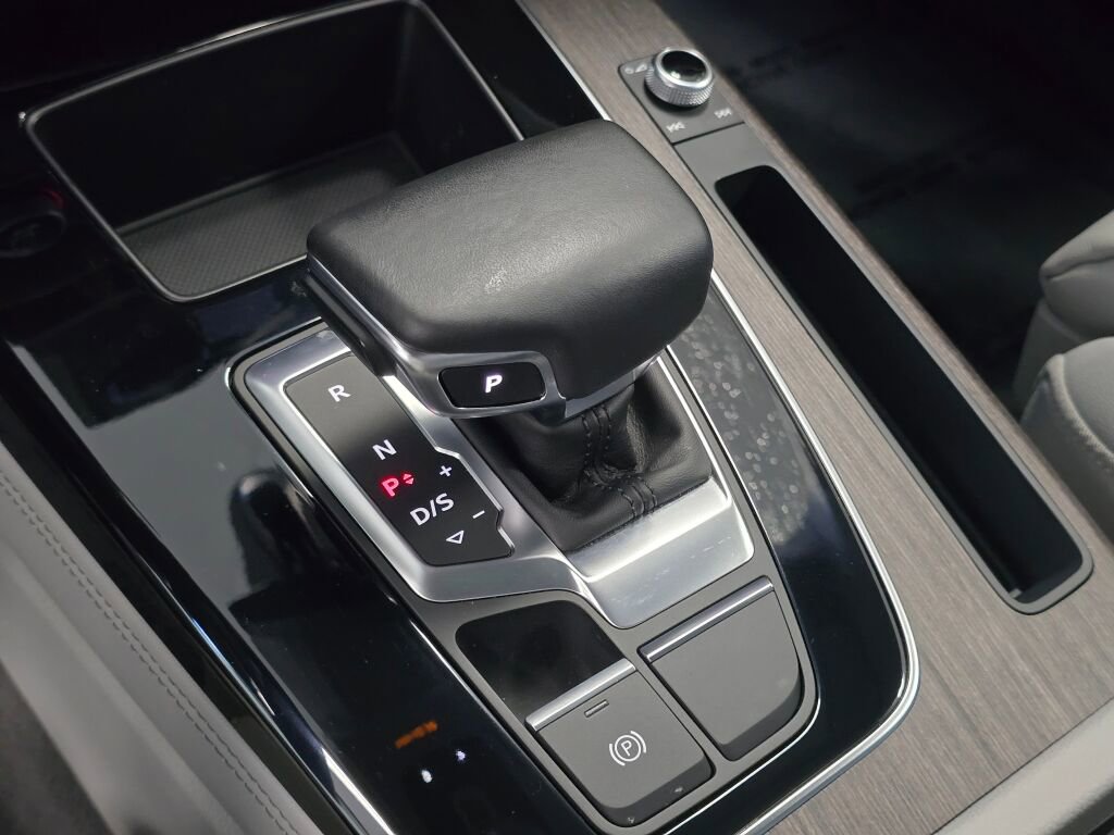 Certified 2025 Audi Q5 2.0T Premium Plus w/ Premium Plus Package image 17