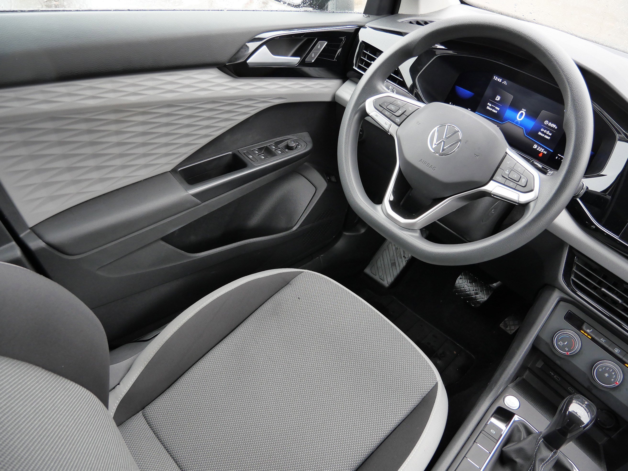 Certified 2022 Volkswagen Taos S image 9