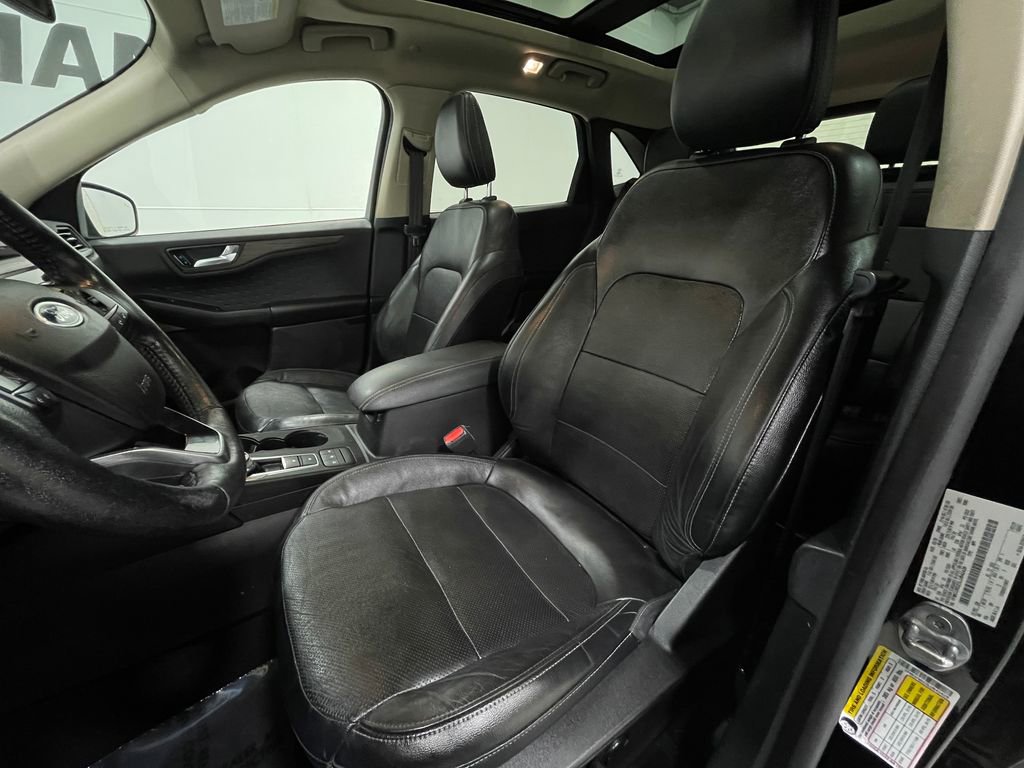 Used 2020 Ford Escape Titanium w/ Titanium Premium Package 2.0 image 15