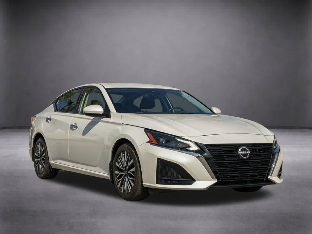 Used 2023 Nissan Altima 2.5 SV FWD image 39