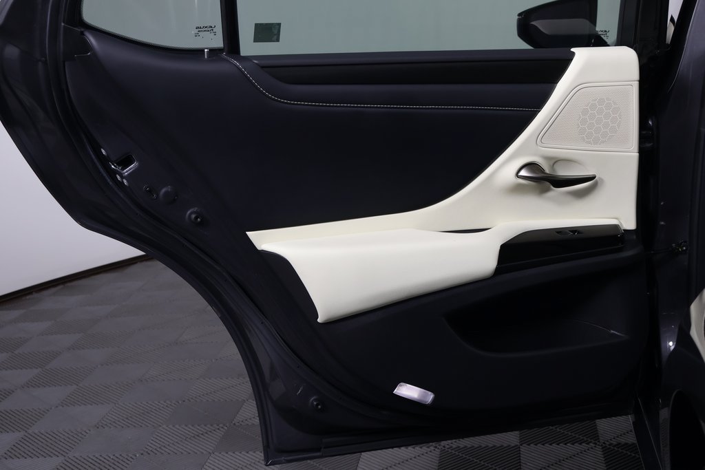 Certified 2022 Lexus ES 300h w/ Premium Package FWD image 13