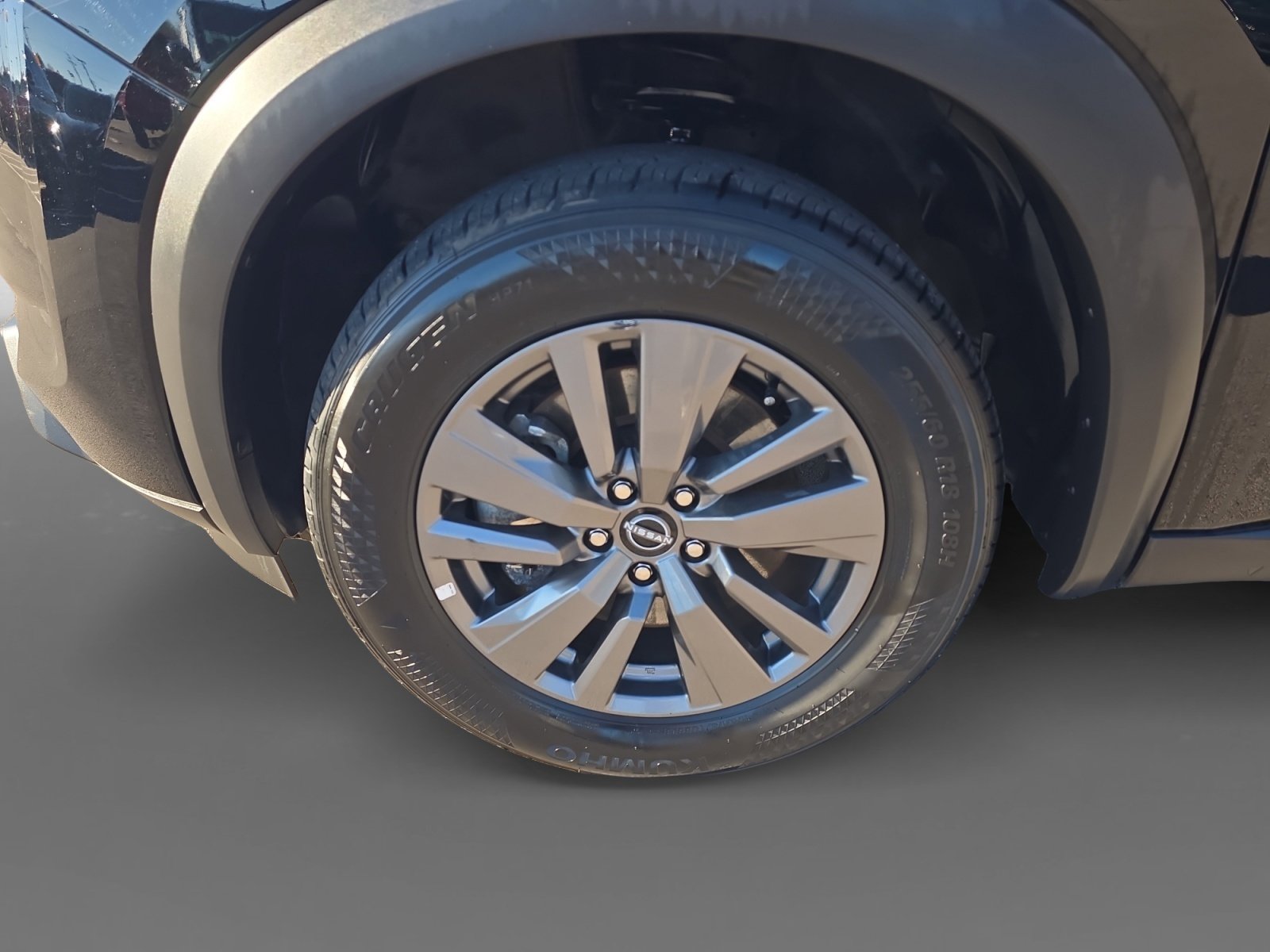 Used 2024 Nissan Pathfinder SV image 9