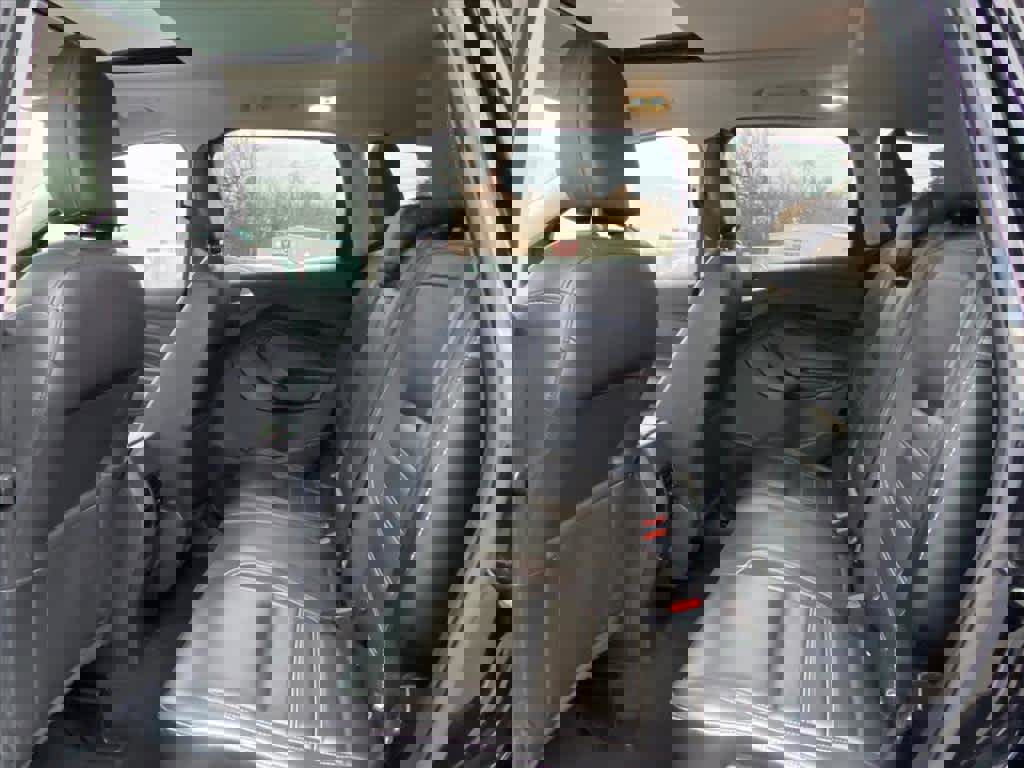 Used 2019 Ford Escape SEL image 21