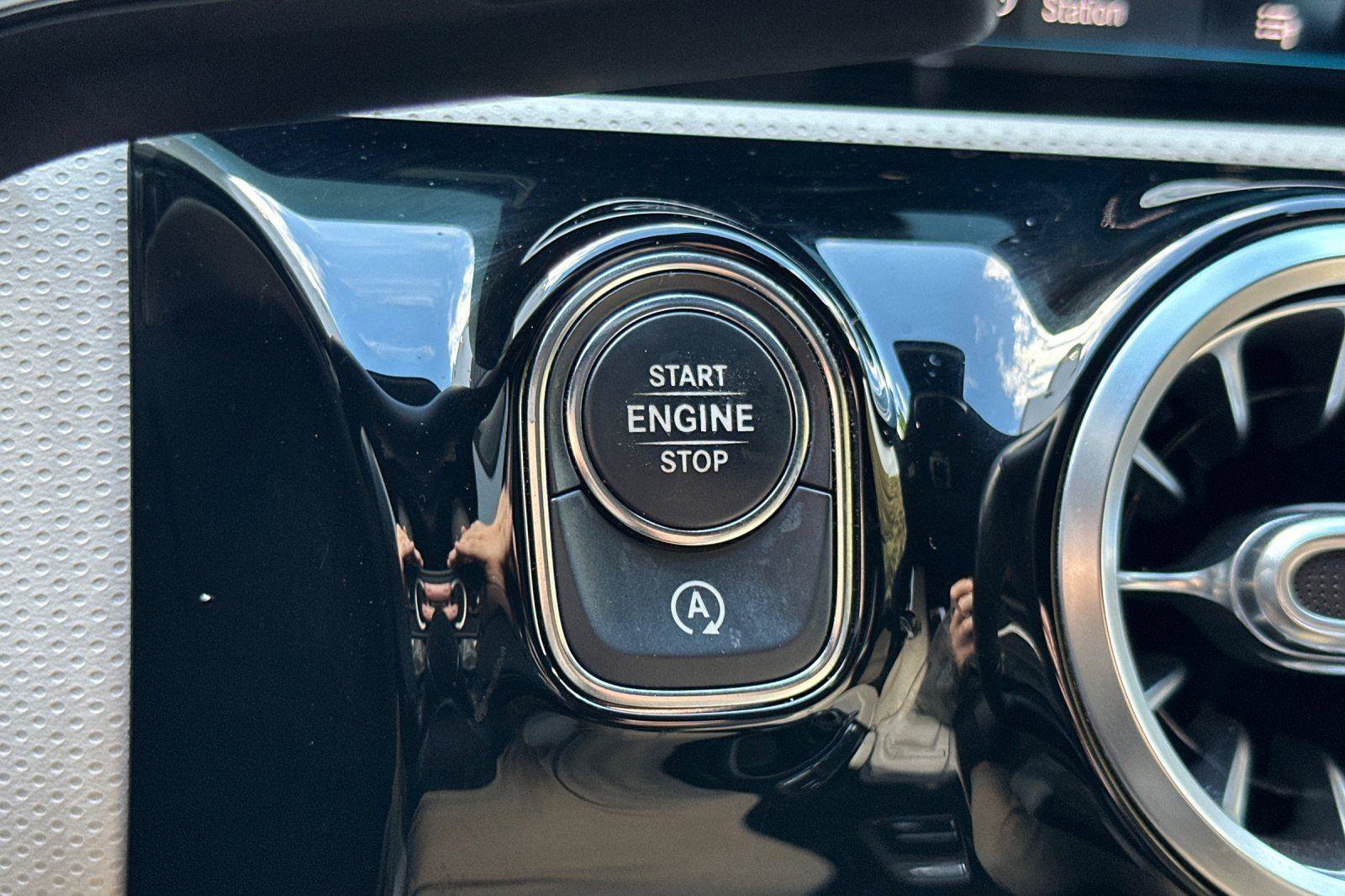 Used 2020 Mercedes-Benz CLA 250 image 20