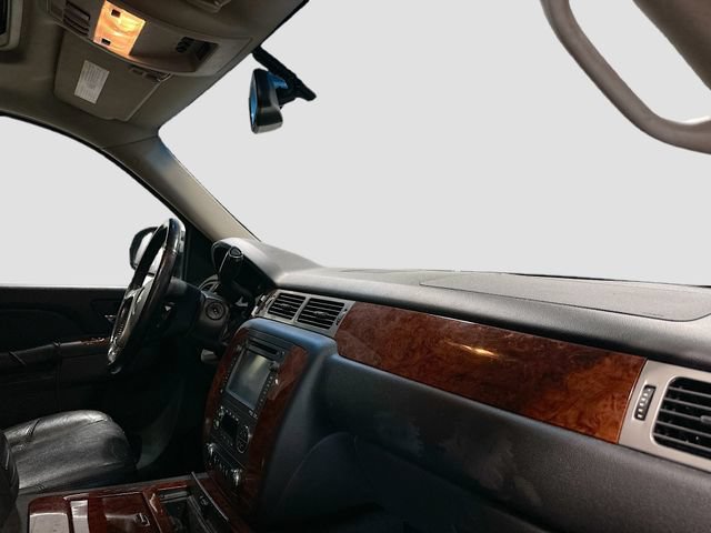Used 2012 Chevrolet Tahoe LTZ AWD/4WD image 30
