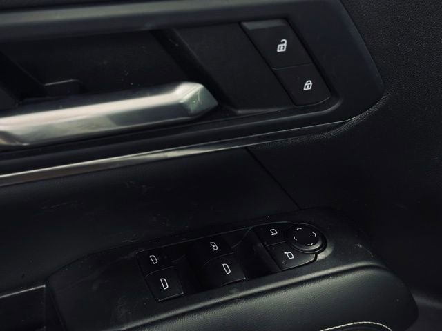 Used 2025 GMC Terrain Elevation image 12