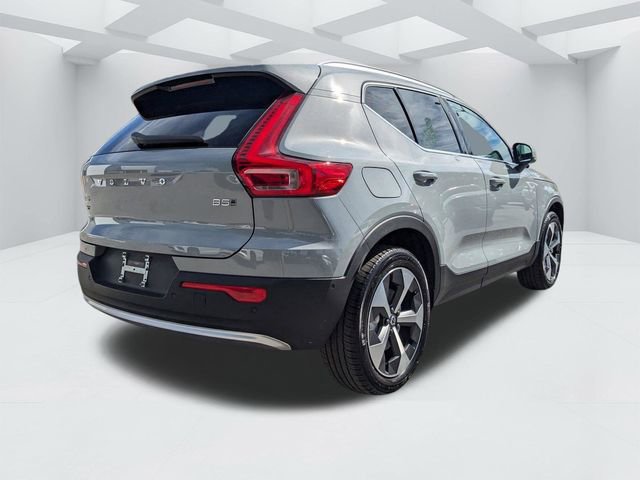 New 2025 Volvo XC40 B5 Plus w/ Protection Package Premier AWD/4WD image 5