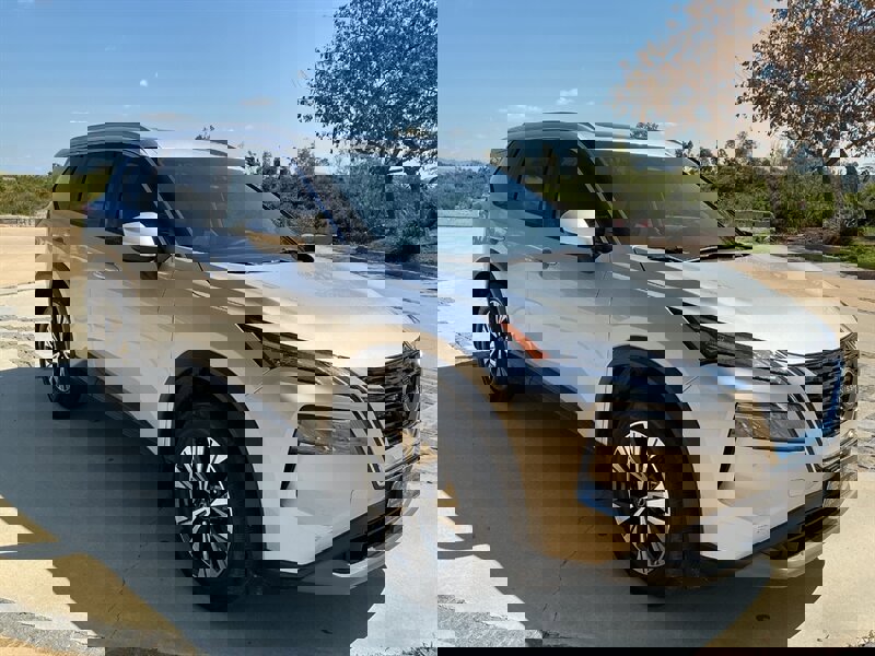 Used 2023 Nissan Rogue SV w/ SV Premium B Package image 9