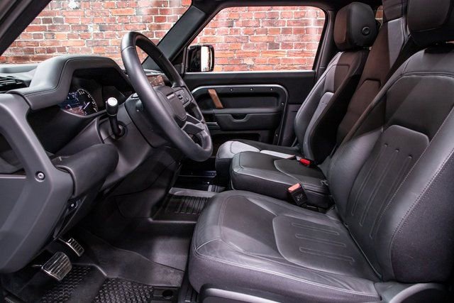 Used 2023 Land Rover Defender 90 X image 18