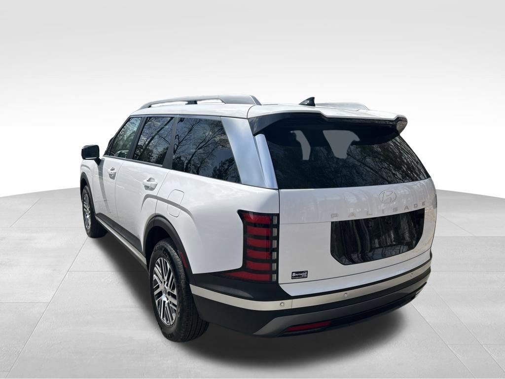 Used 2026 Hyundai Palisade SEL FWD image 3