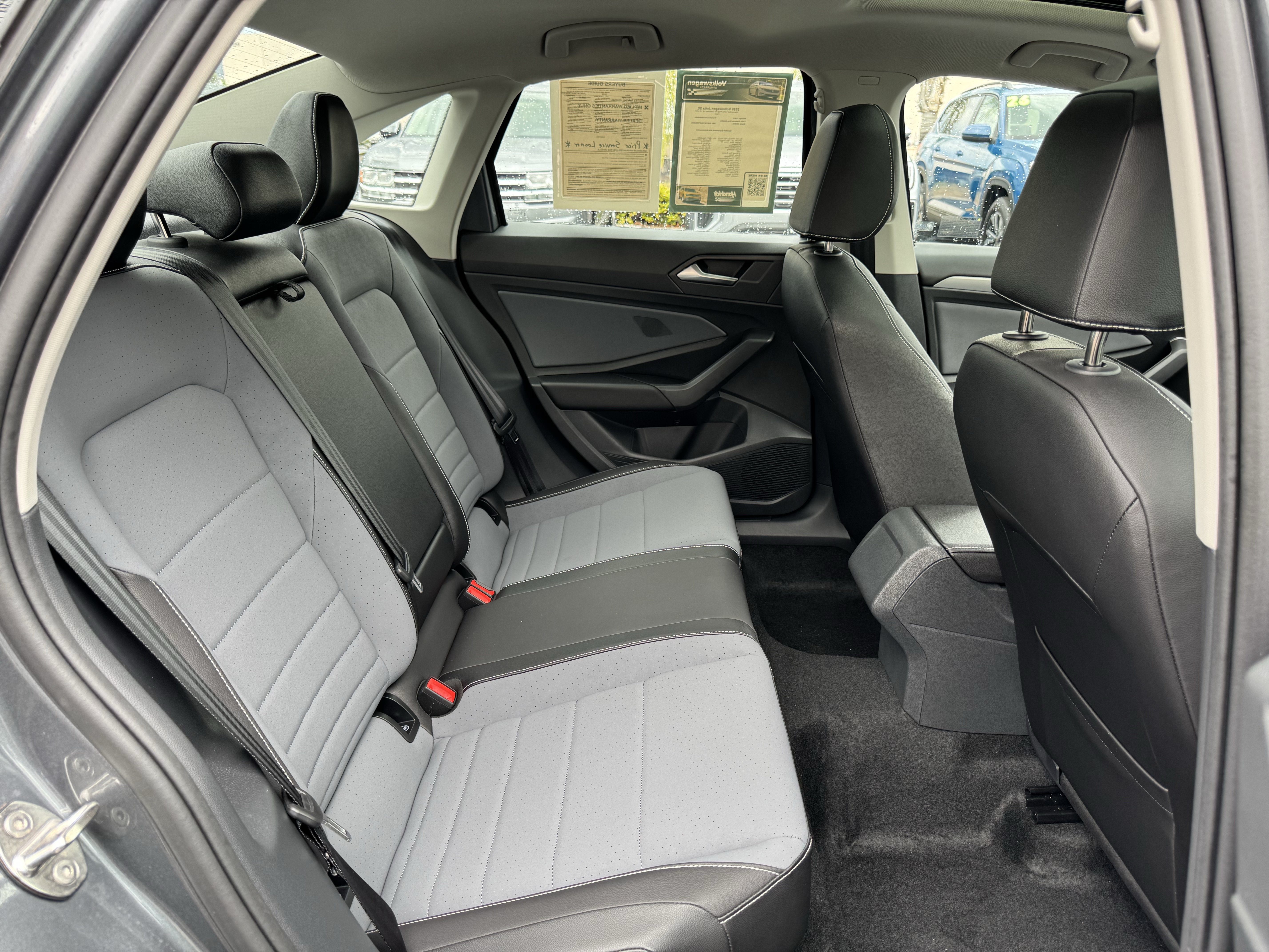 Used 2026 Volkswagen Jetta SE FWD image 33